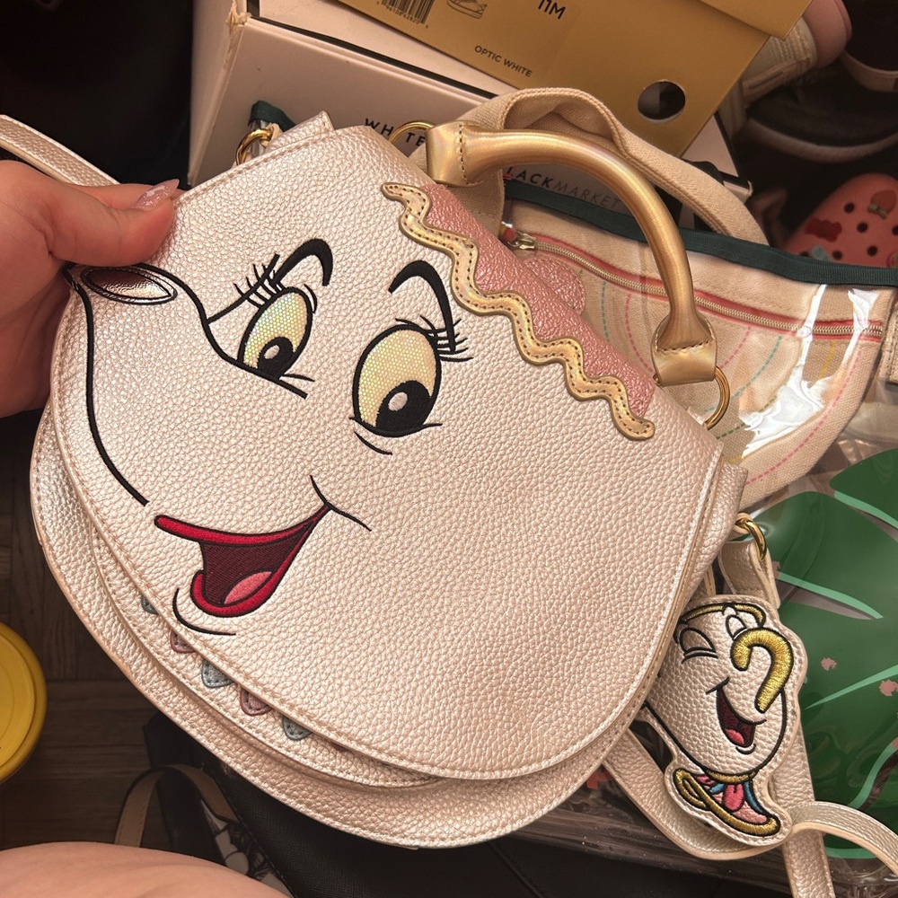 NWOT Danielle Nicole Mrs.Potts Crossbody Bag